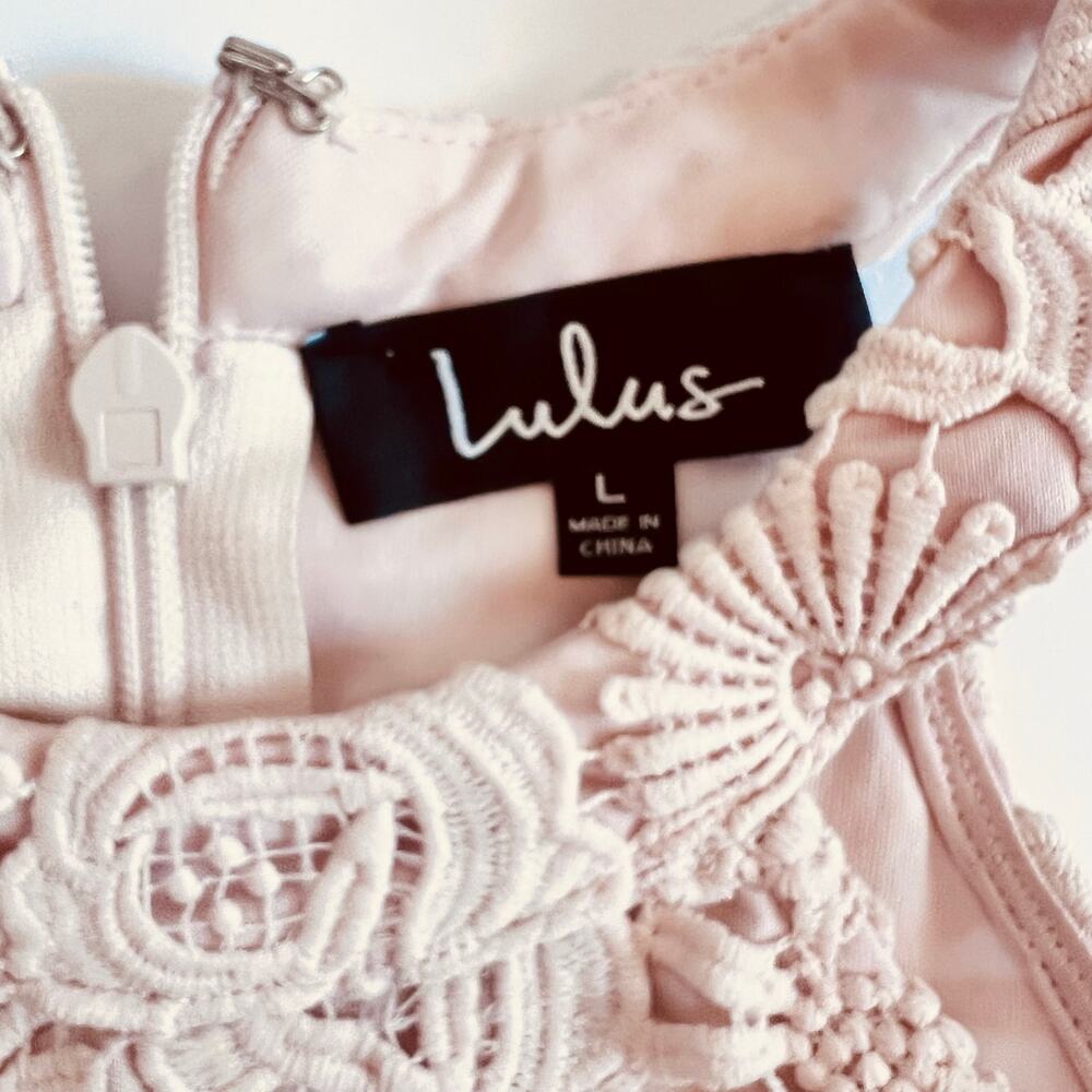 LULU'S LOVE POEM PEACH FLORAL CROCHET LINED LACE HALTER NECK SLEEVLESS DRESS - Picture 8 of 12